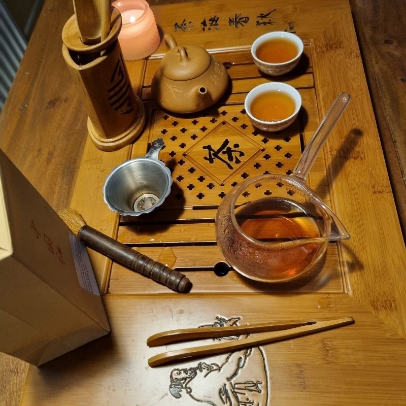 Kung Fu arbatos gėrimo stilių